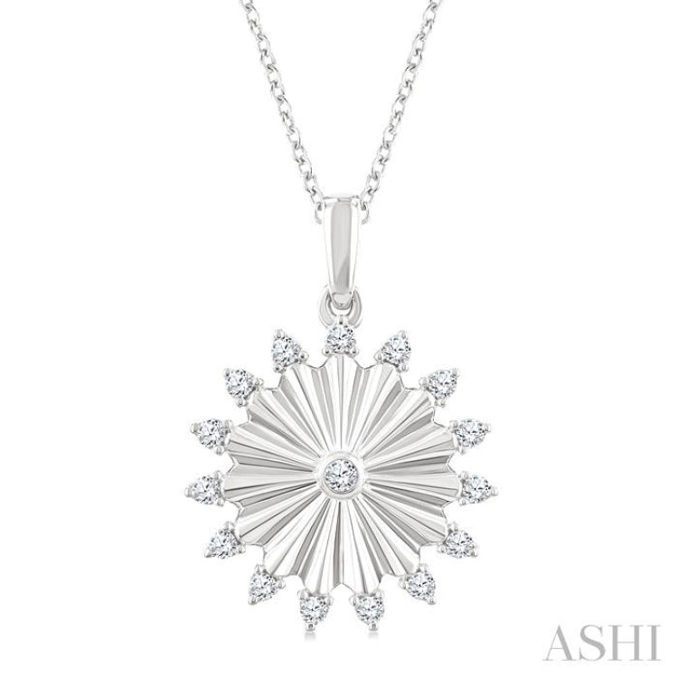 1/5 Ctw Round Cut Diamond Circle Fluted Fashion Pendant With Chain in 10K White Gold