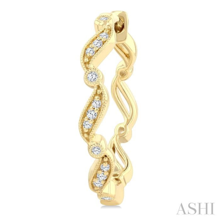 1/8 Ctw Wavy Pattern Single Cut Diamond Fashion Hoop Earrings in 10K Yellow Gold