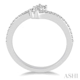 1/4 Ctw Cross Over Shank Round Cut Diamond 2Stone Ring in 14K White Gold