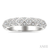 1/5 Ctw Pyramid Accent Round Cut Diamond Fashion Band in 10K White Gold