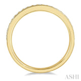 1/4 Ctw Round Cut Diamond Wedding Band in 14K Yellow Gold