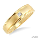 1/20 Ctw Princess Cut Diamond Men's Ring in 14K Yellow Gold