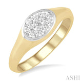 Oval Shape East-West Lovebright Essential Diamond Signet Ring